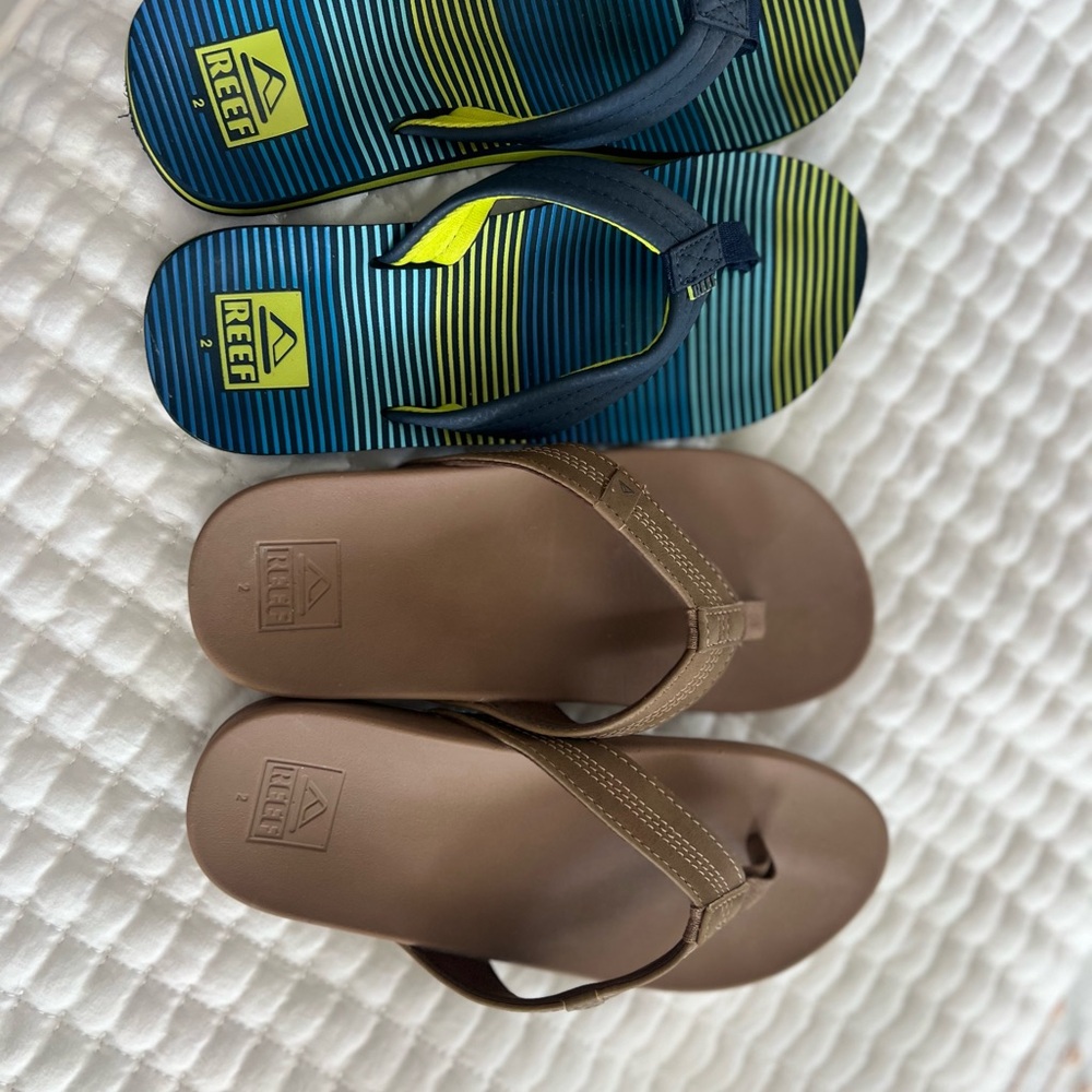 Reef Flip Flops Duo - Striped Blue and Solid Brown